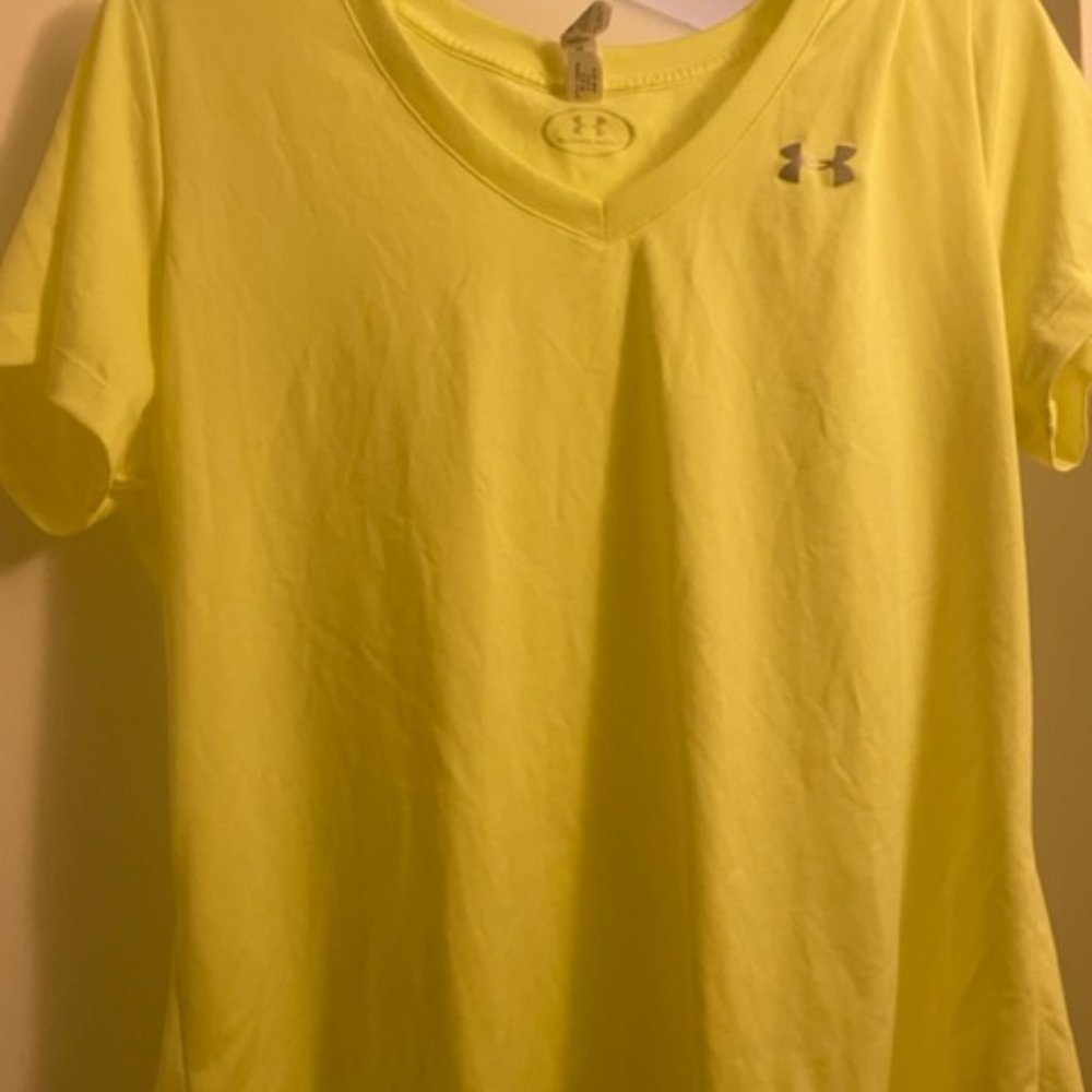 Under Armour V-Neck, Women's Large
